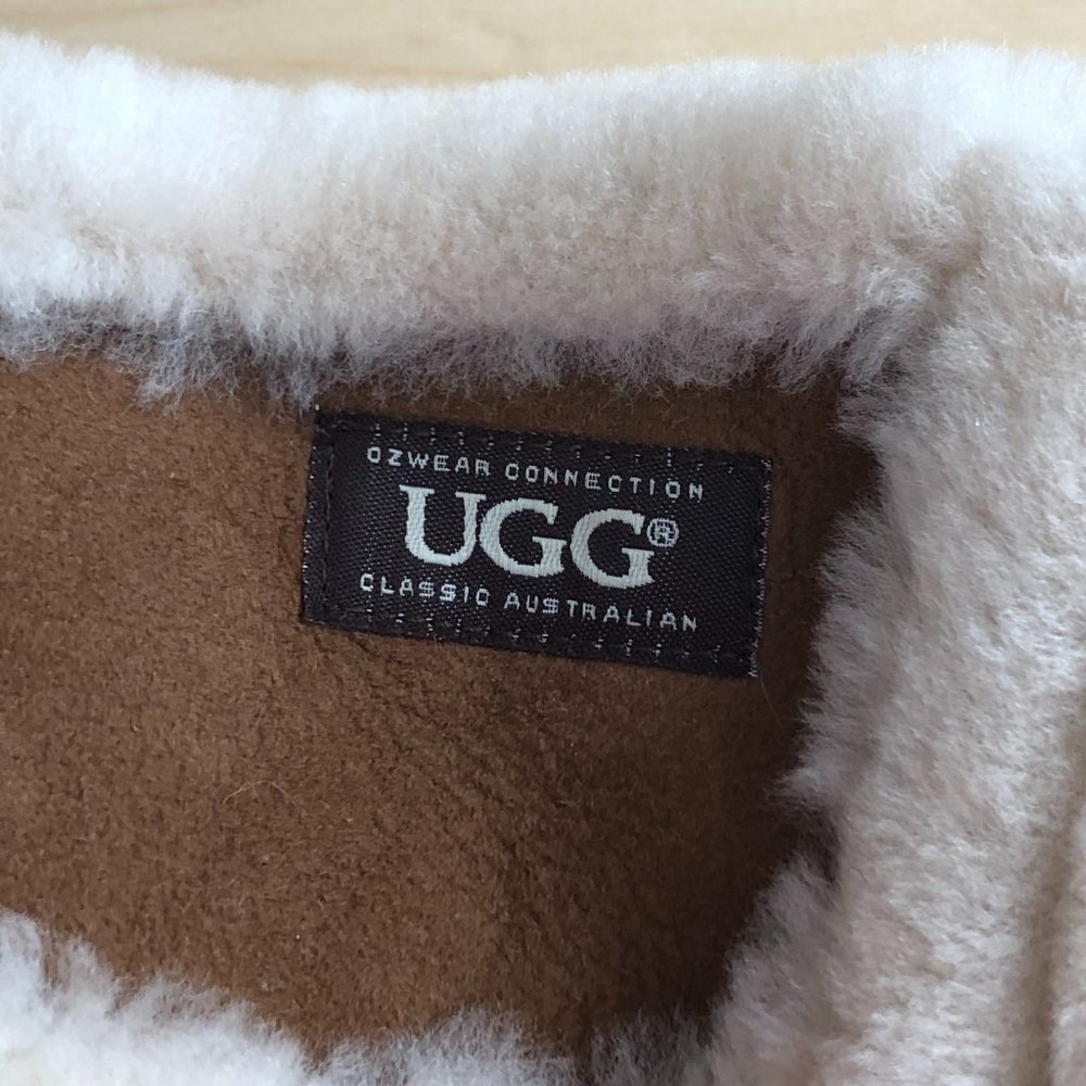 UGG Chestnut Suede Shearling Headband with Cream Trim - Picture 3 of 9